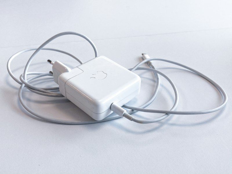 Baseus 65W GaN5 Fast Charger 3-Port Desktop Station